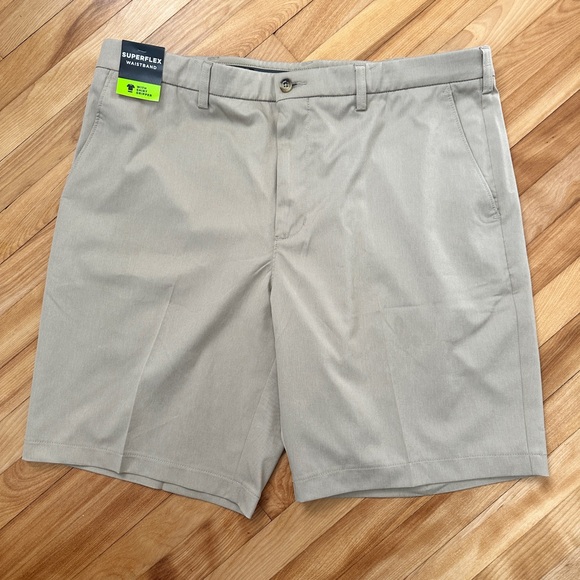 New HAGGAR Mens Cool 18 Golf Shorts Tan Sand Sz 38 Superflex Waistband - Picture 10 of 12